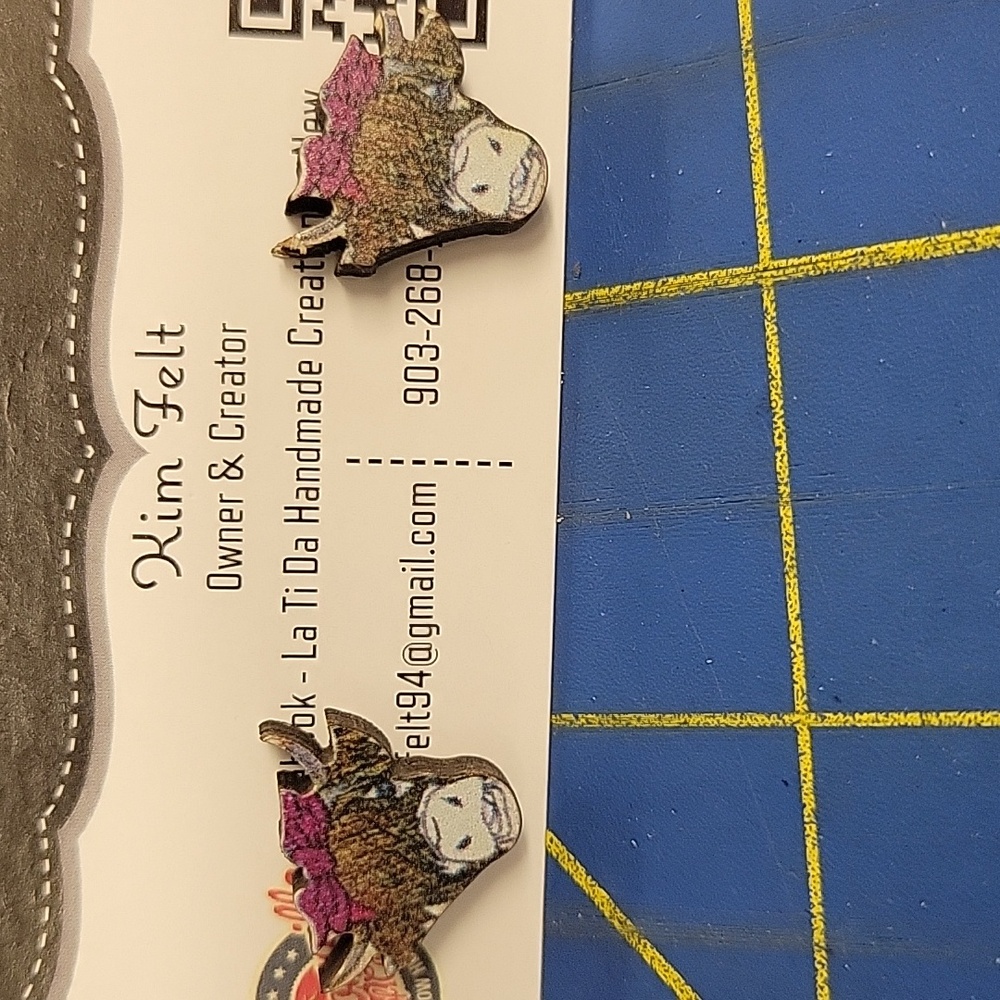 Cow Brown Stud 033 Earrings 10$